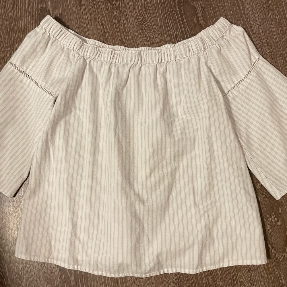 ABERCROMBIE & FITCH off shoulder striped white blouse